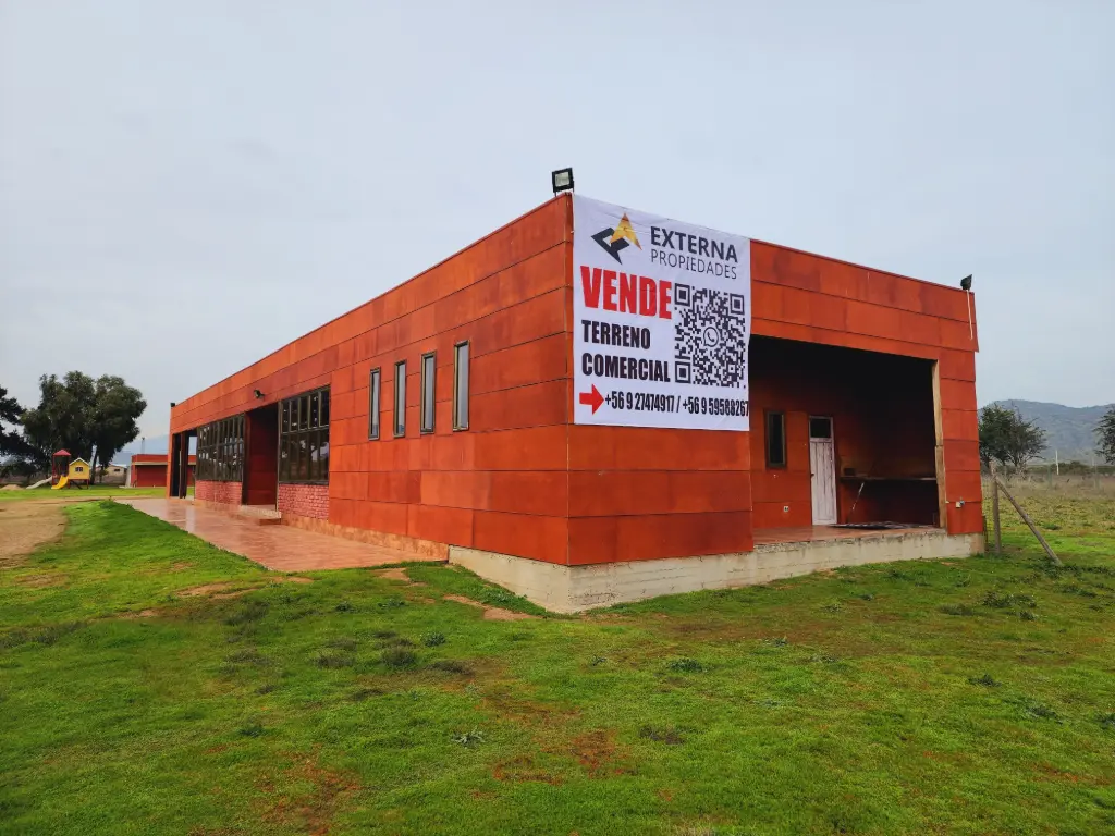 Centro de eventos ubicado en mundo nuevo (Casa Blanca)